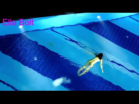 ❤️ Saya tidak bisa berhenti menonton, pirang muda tertangkap basah berenang di kolam resor ELLA BOLT ❤ Video porno di id.battlepass-bonuse.ru