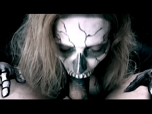 ❤️ Gadis iblis mengisap ayam dengan mulut hitamnya dan menelan air mani. ❤ Video porno di id.battlepass-bonuse.ru